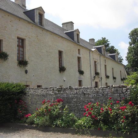 Hotel Le Manoir De Mathan Crepon A La Campagne 5 Mn D'Arromanches Et 10 Mn De Bayeux Экстерьер фото