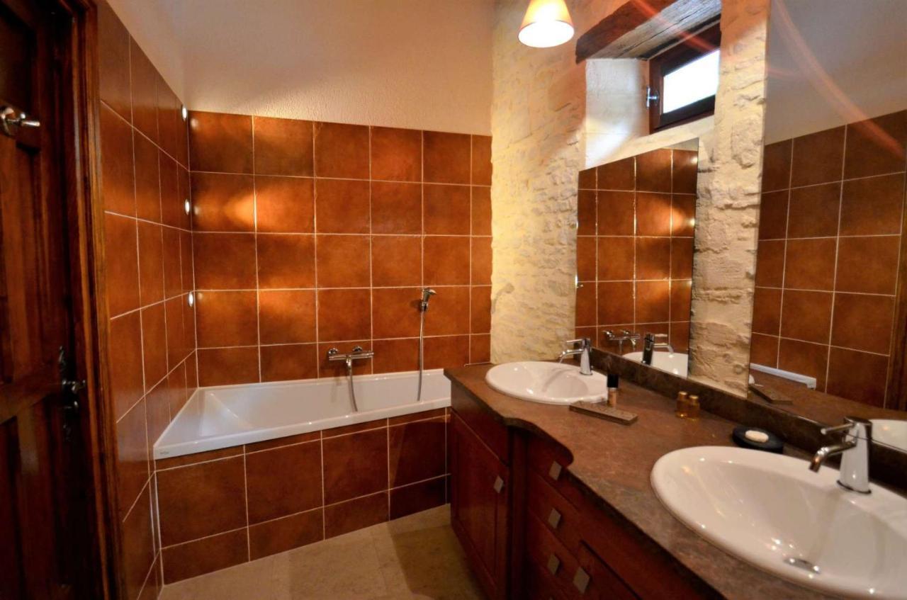 Hotel Le Manoir De Mathan Crepon A La Campagne 5 Mn D'Arromanches Et 10 Mn De Bayeux Экстерьер фото