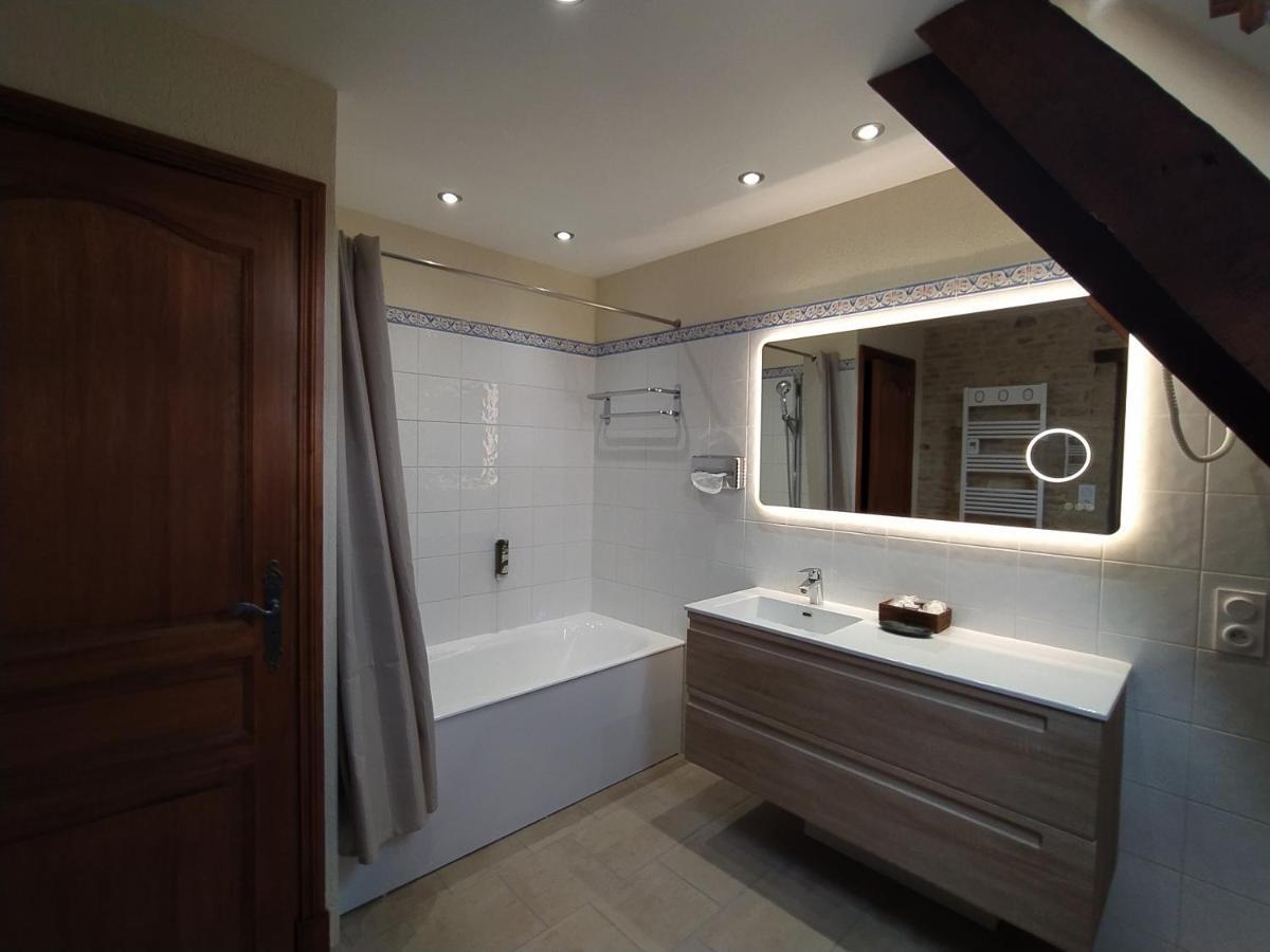 Hotel Le Manoir De Mathan Crepon A La Campagne 5 Mn D'Arromanches Et 10 Mn De Bayeux Экстерьер фото