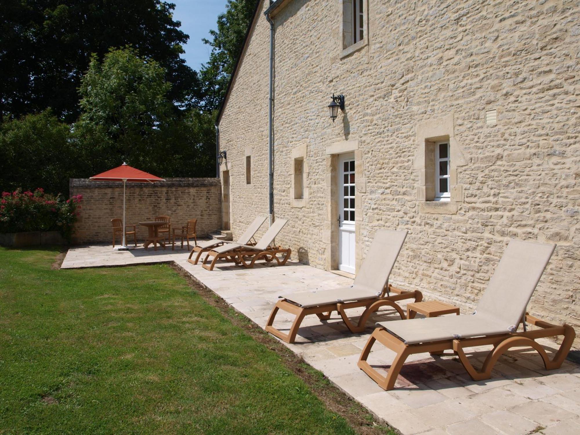 Hotel Le Manoir De Mathan Crepon A La Campagne 5 Mn D'Arromanches Et 10 Mn De Bayeux Экстерьер фото