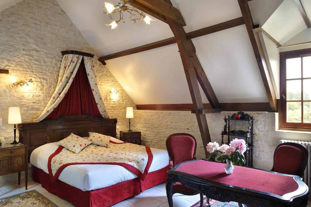 Hotel Le Manoir De Mathan Crepon A La Campagne 5 Mn D'Arromanches Et 10 Mn De Bayeux Номер фото